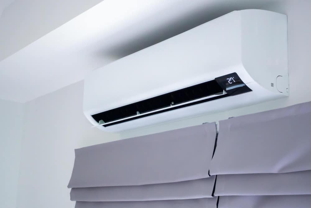 air conditioner white wall room interior background - Deep Blue Air Conditioning